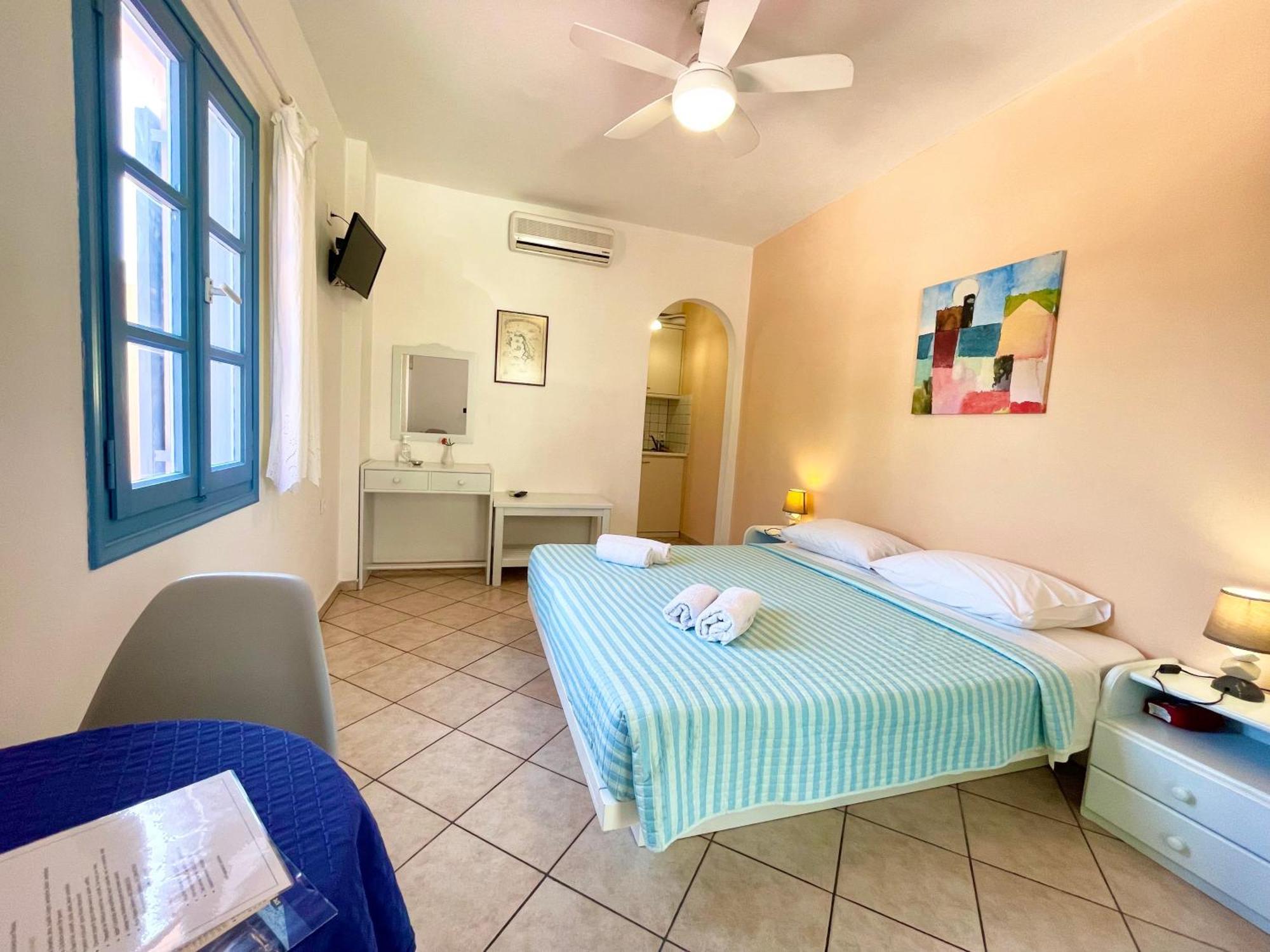 Asterias Mini Coastal Apartments Perivolos  Esterno foto