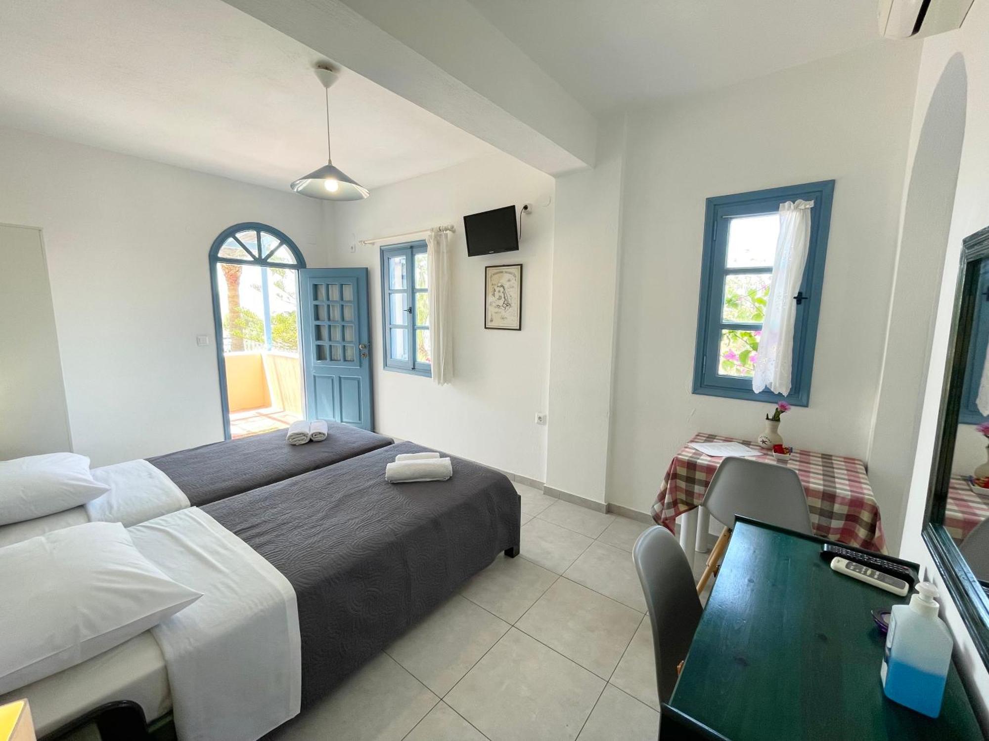 Asterias Mini Coastal Apartments Perivolos  Esterno foto