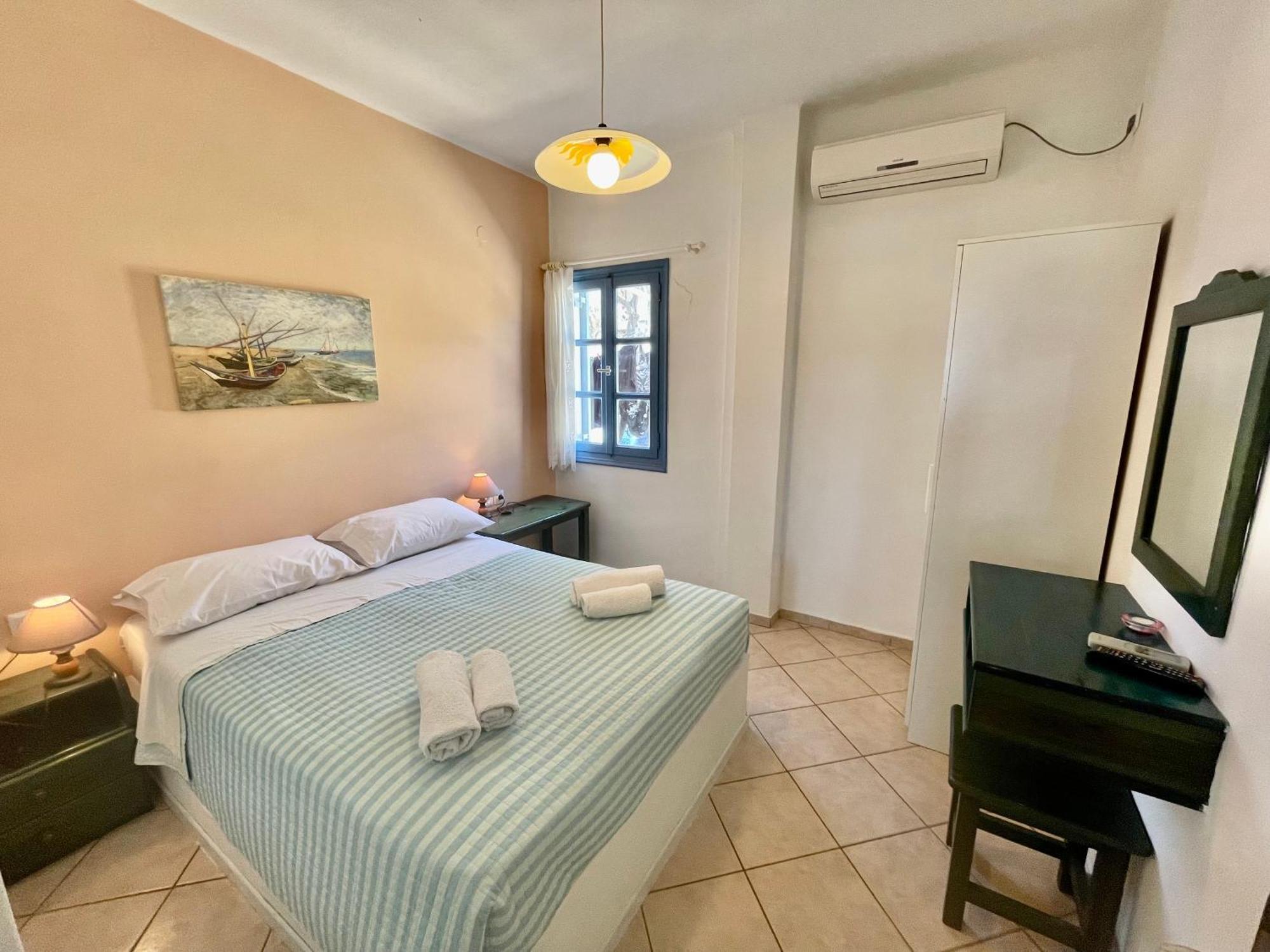 Asterias Mini Coastal Apartments Perivolos  Esterno foto