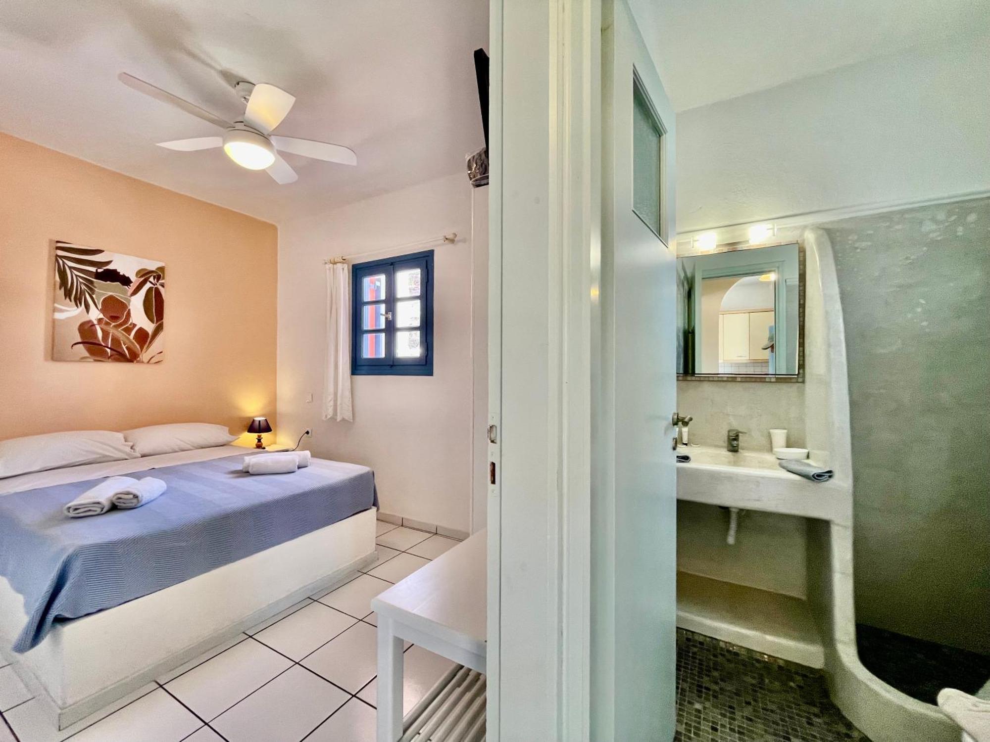 Asterias Mini Coastal Apartments Perivolos  Esterno foto