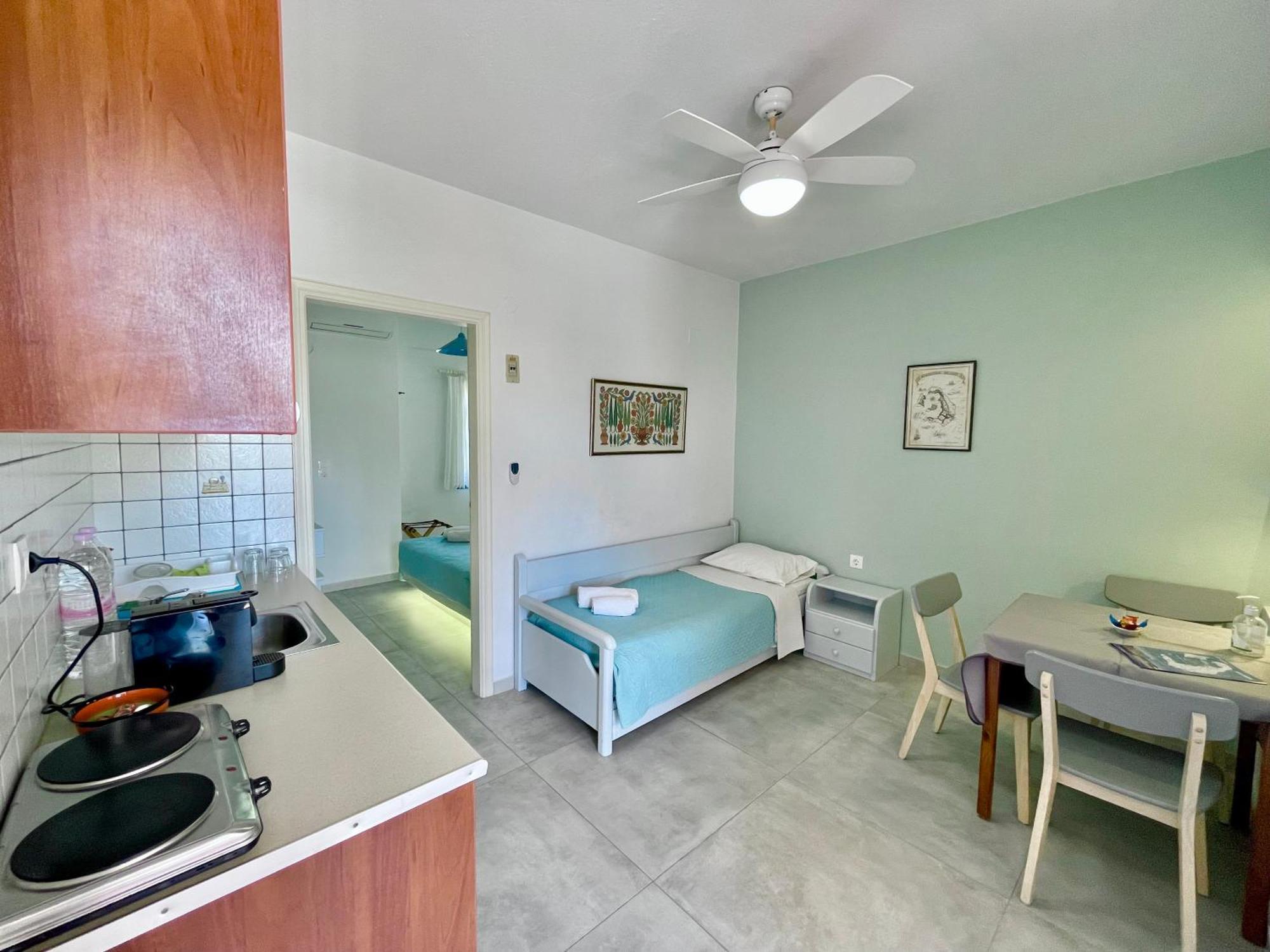 Asterias Mini Coastal Apartments Perivolos  Esterno foto