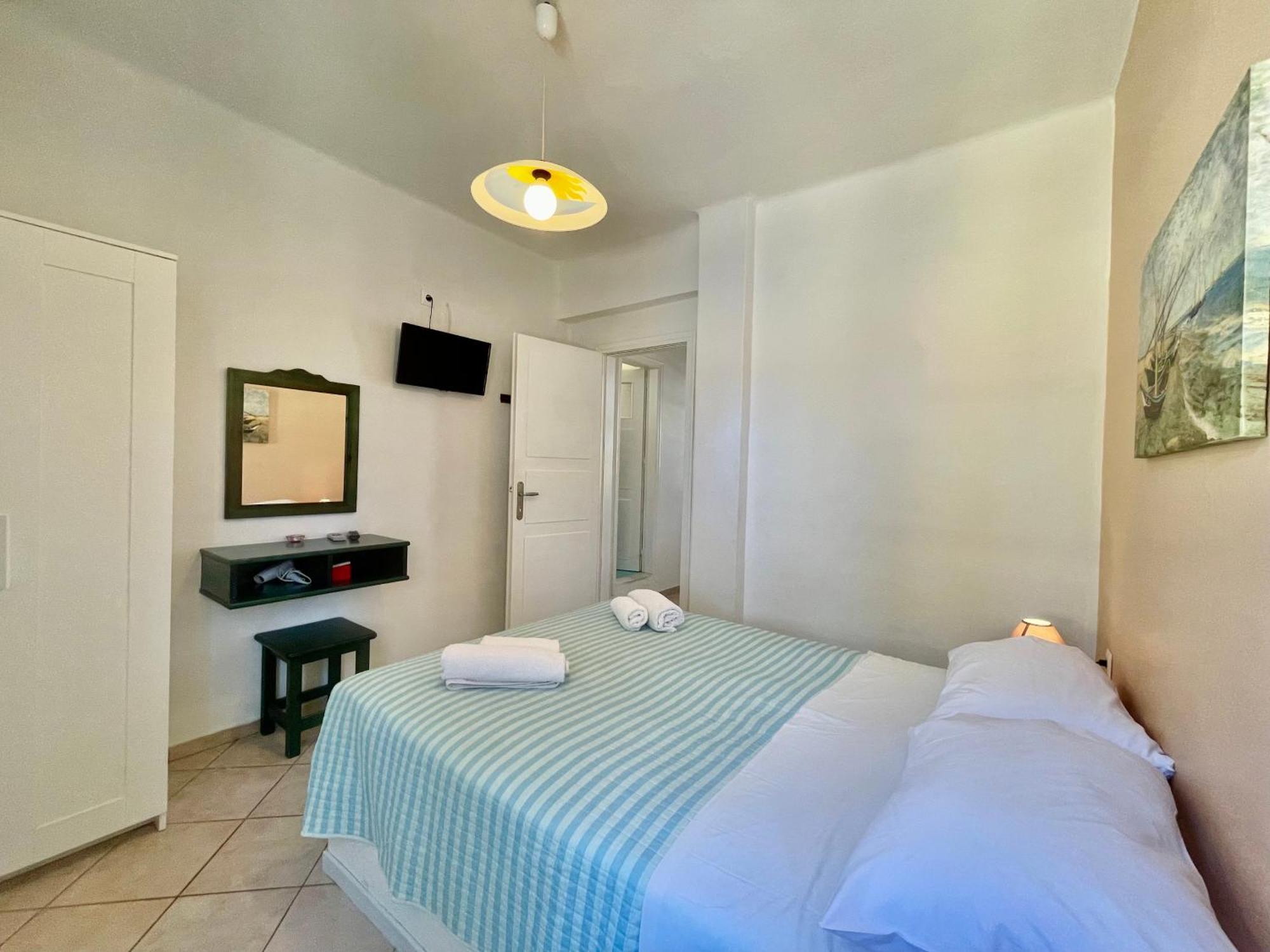 Asterias Mini Coastal Apartments Perivolos  Esterno foto