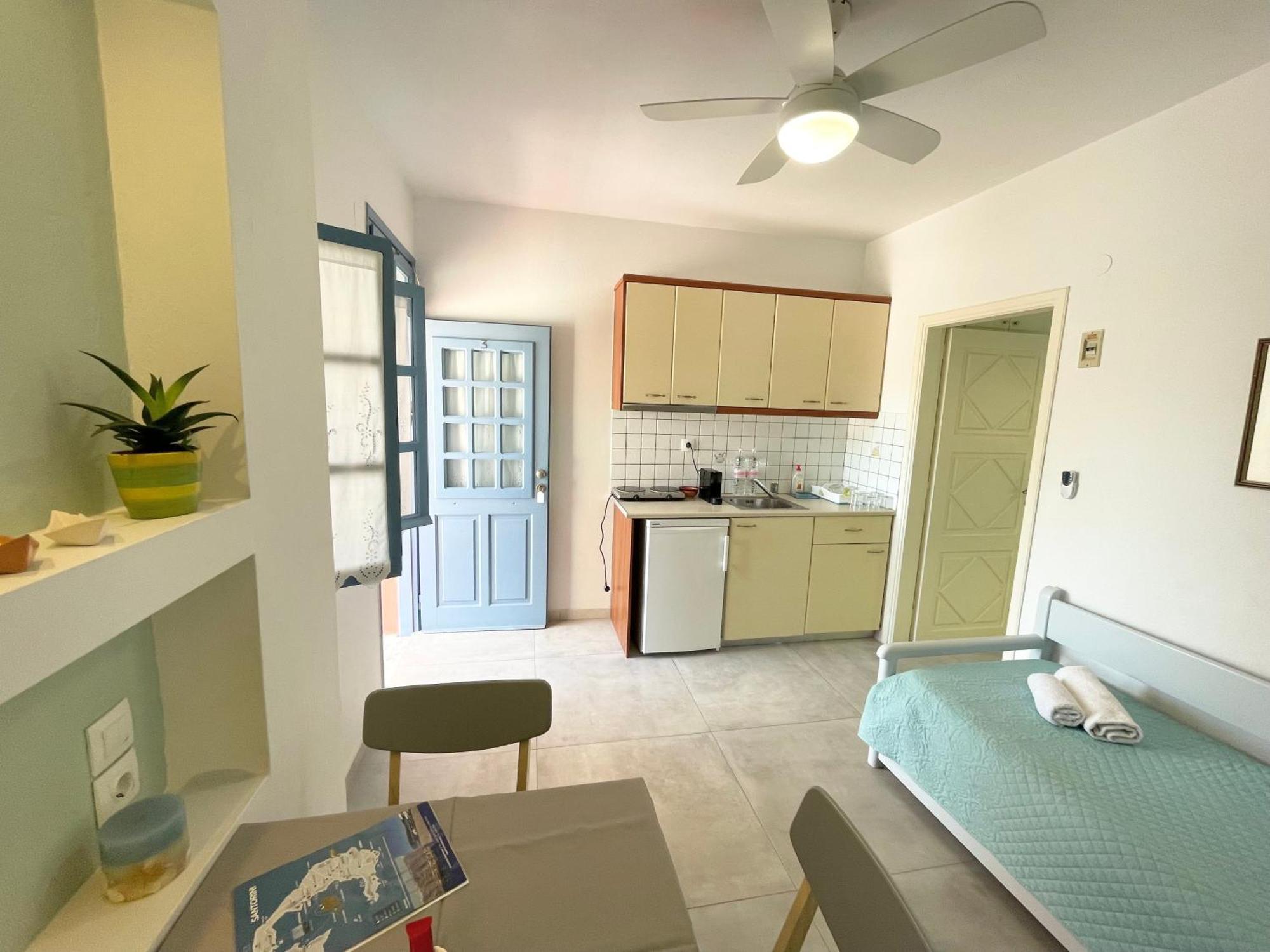 Asterias Mini Coastal Apartments Perivolos  Esterno foto